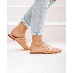 Liberte‎ Mule Sandals Women’s Size 11 Tan Genuine Woven Leather Slip On Shoes